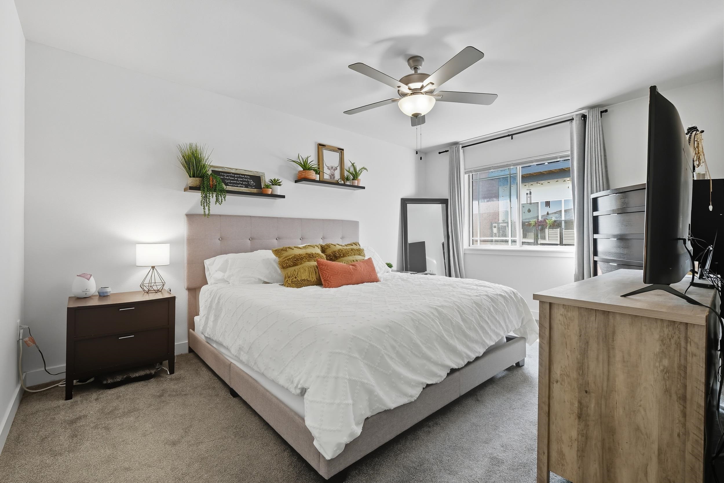 1703 N Windsor Avenue