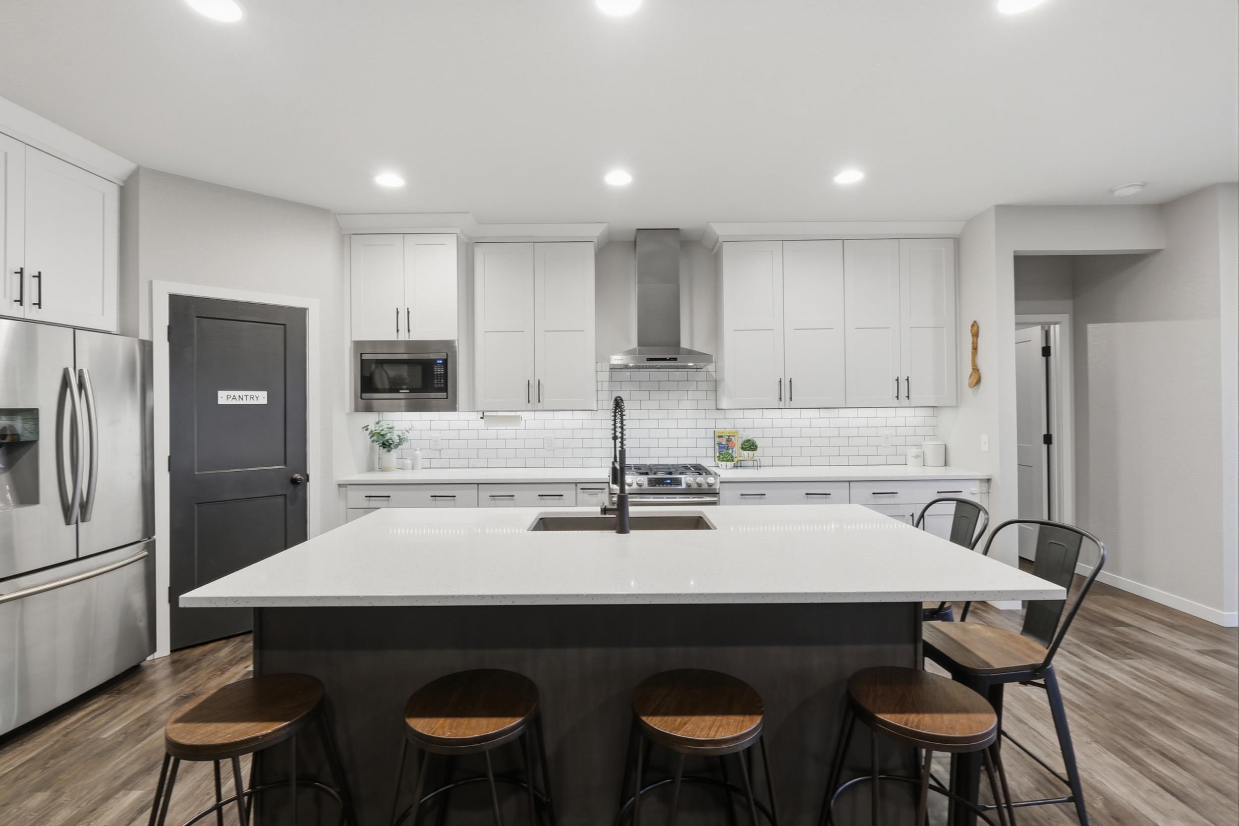 6071 Shooting Star Court