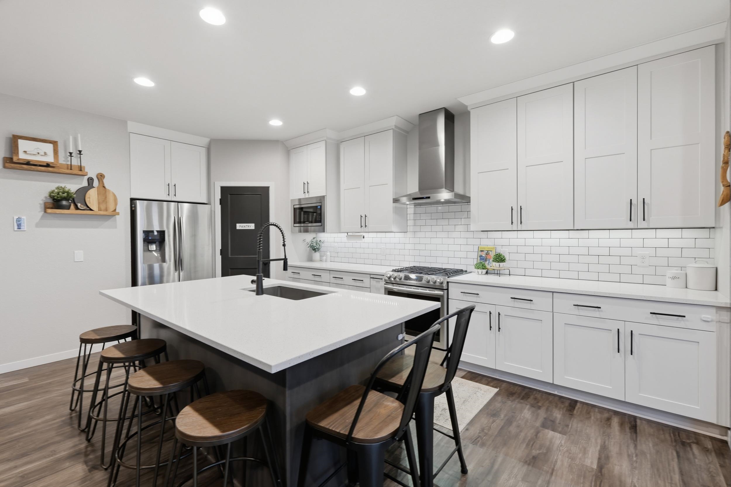 6071 Shooting Star Court