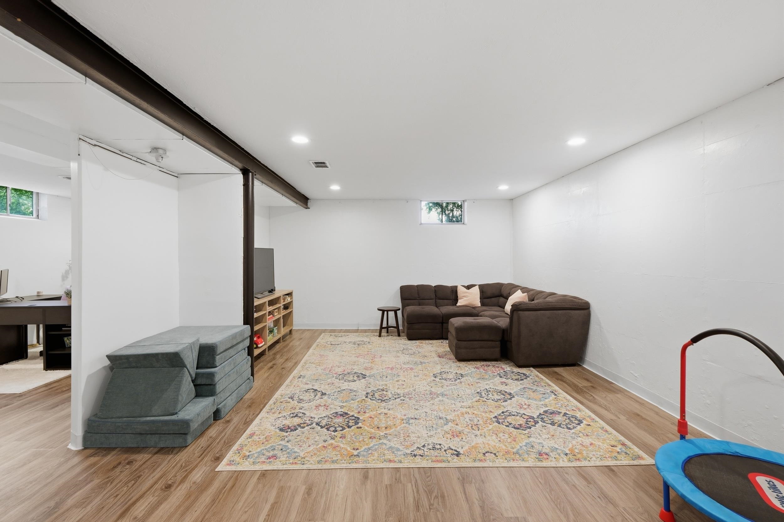 713 Dempsey Road