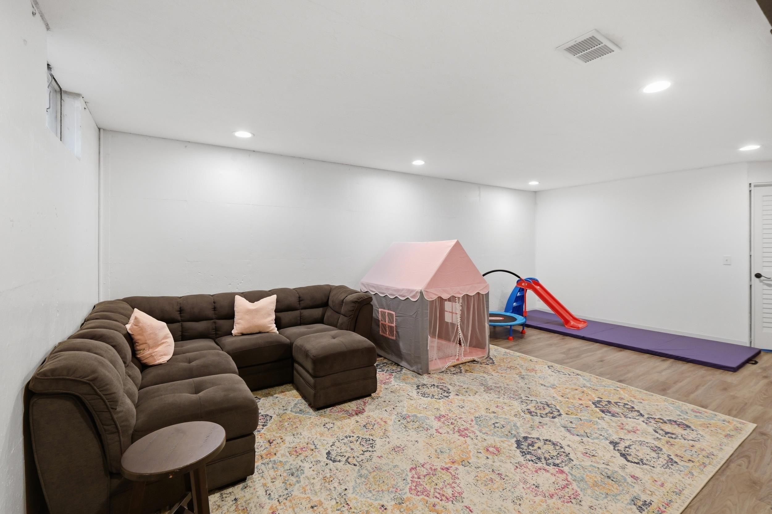 713 Dempsey Road