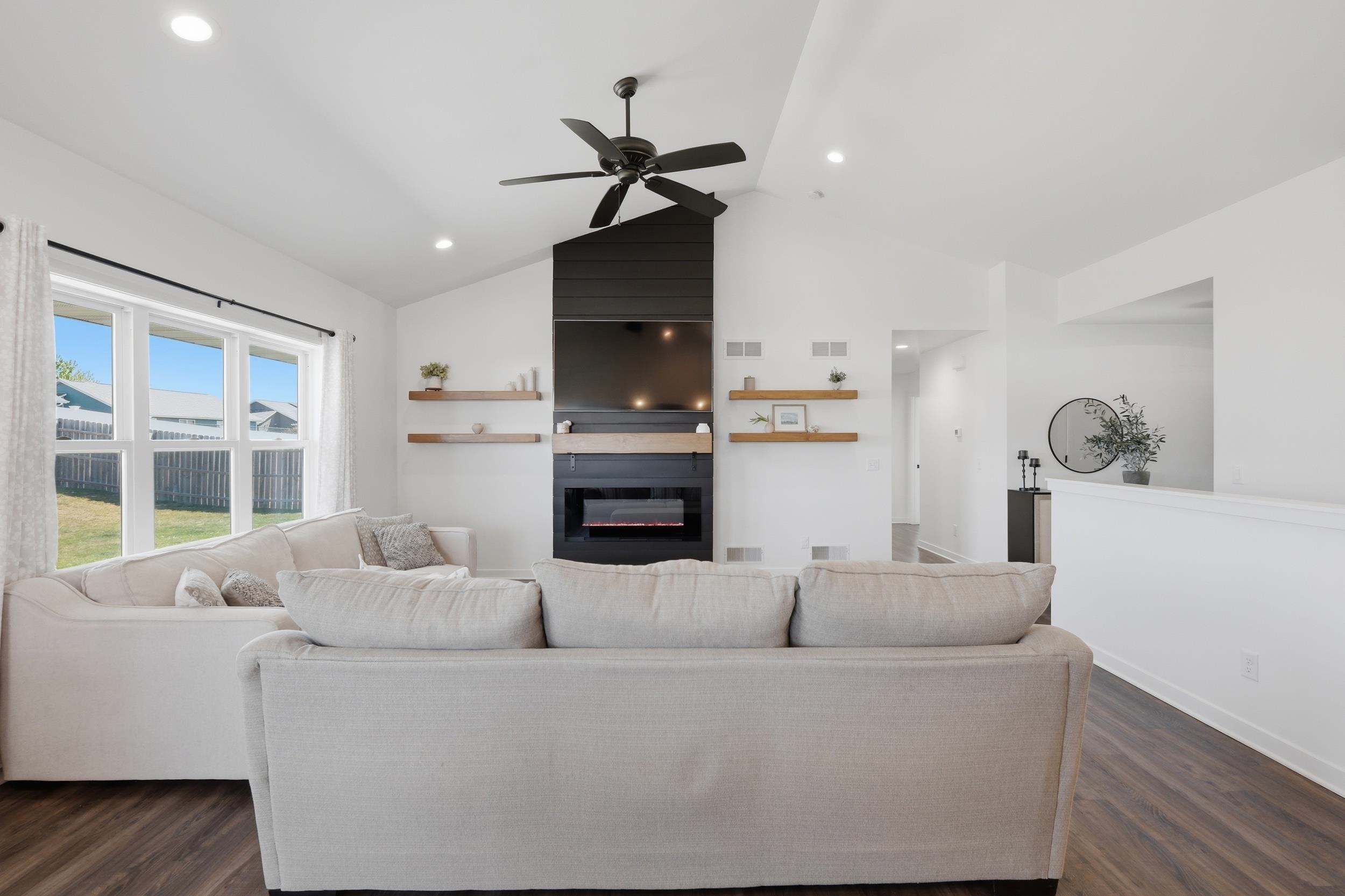 660 Westfield Avenue