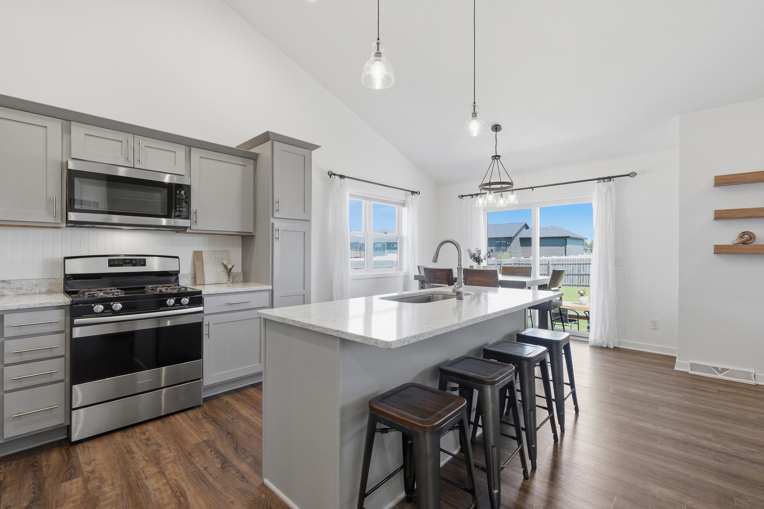 660 Westfield Avenue