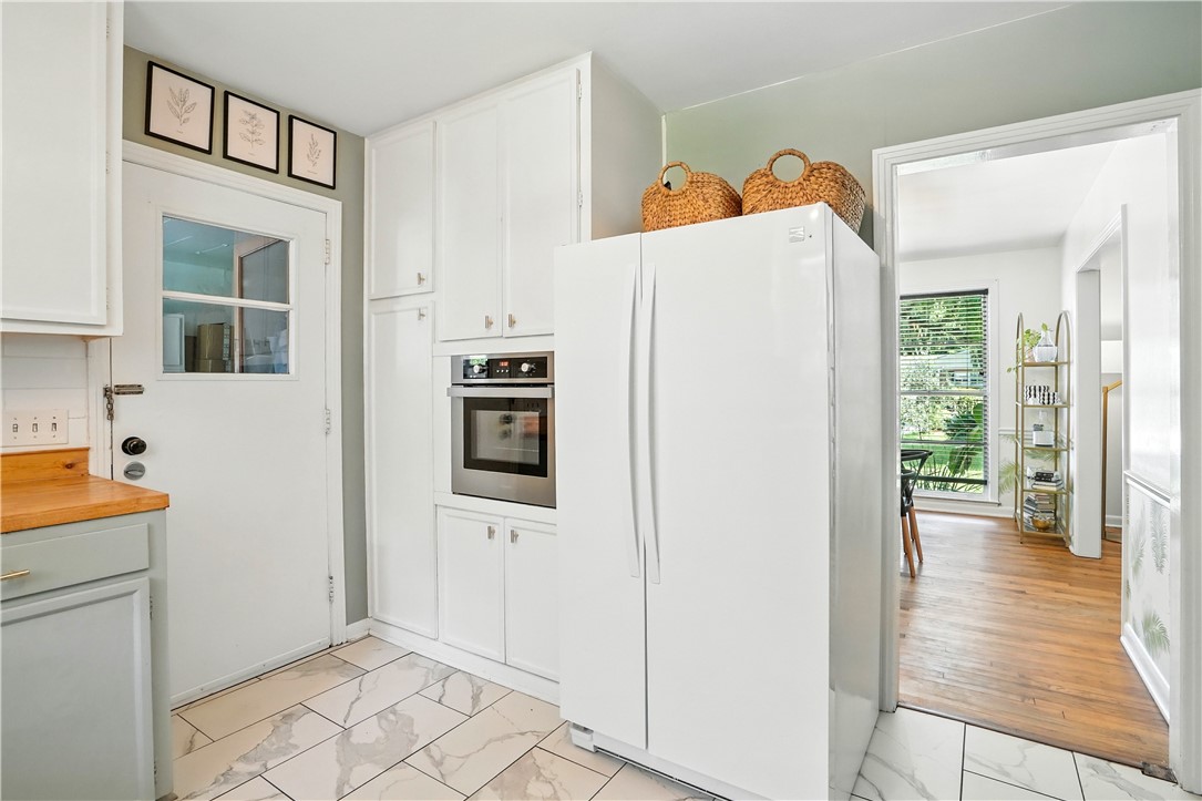 121 Druid Oaks Lane
