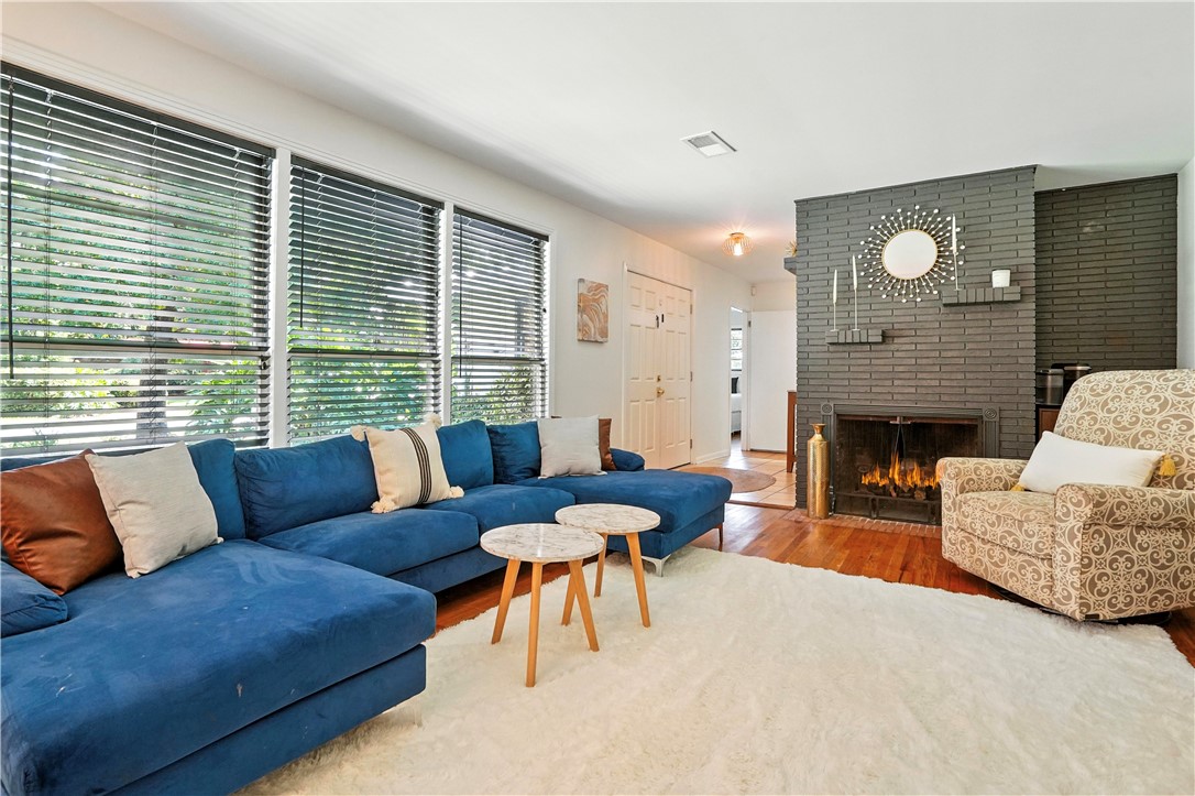 121 Druid Oaks Lane