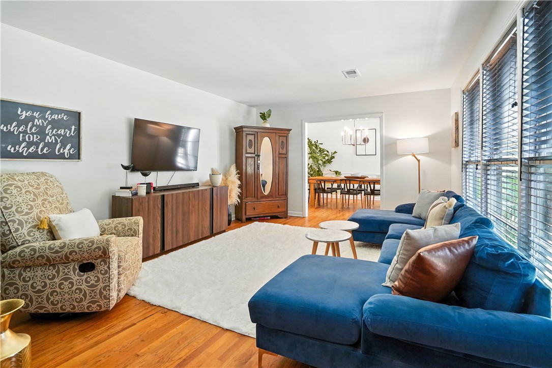 121 Druid Oaks Lane