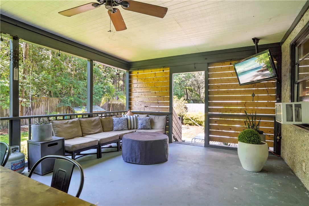 121 Druid Oaks Lane