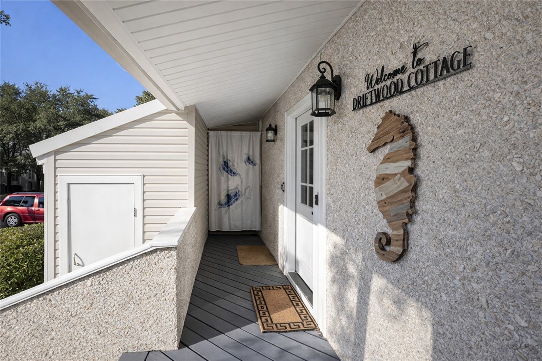 1000 Sea Island Road 54