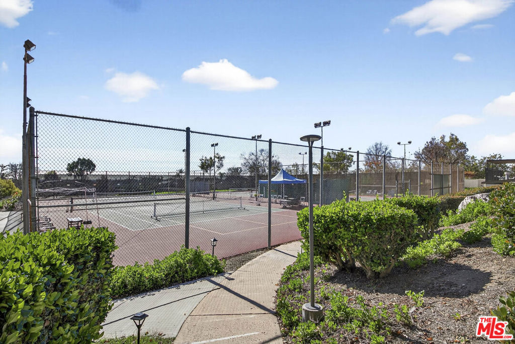 13602 La Jolla Circle B