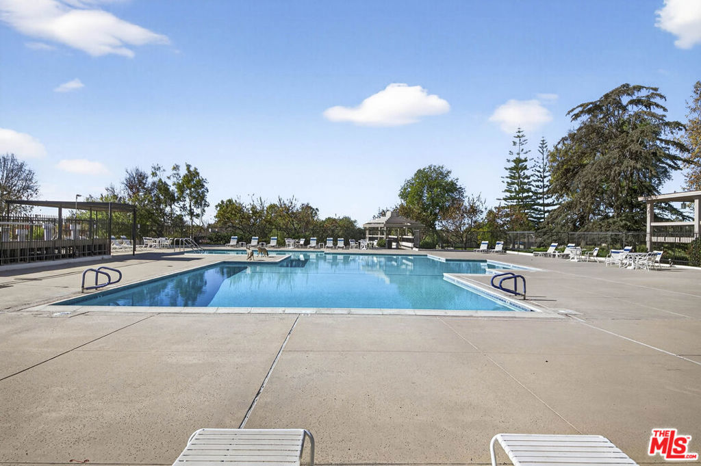 13602 La Jolla Circle B