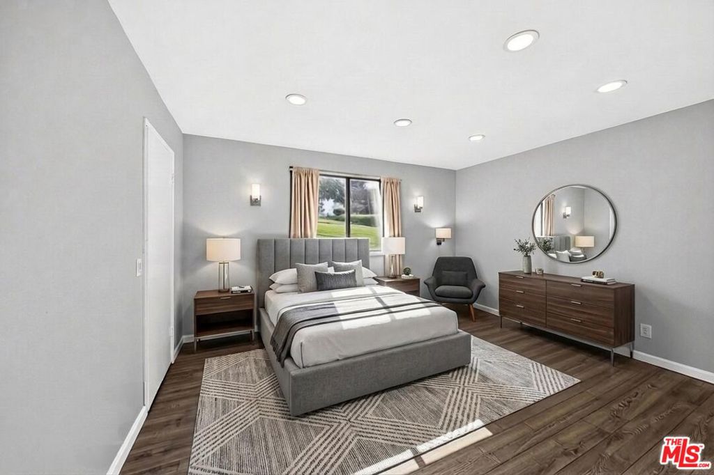 13602 La Jolla Circle B