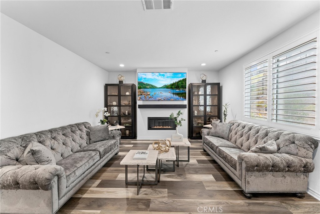 11636 Wandering Way