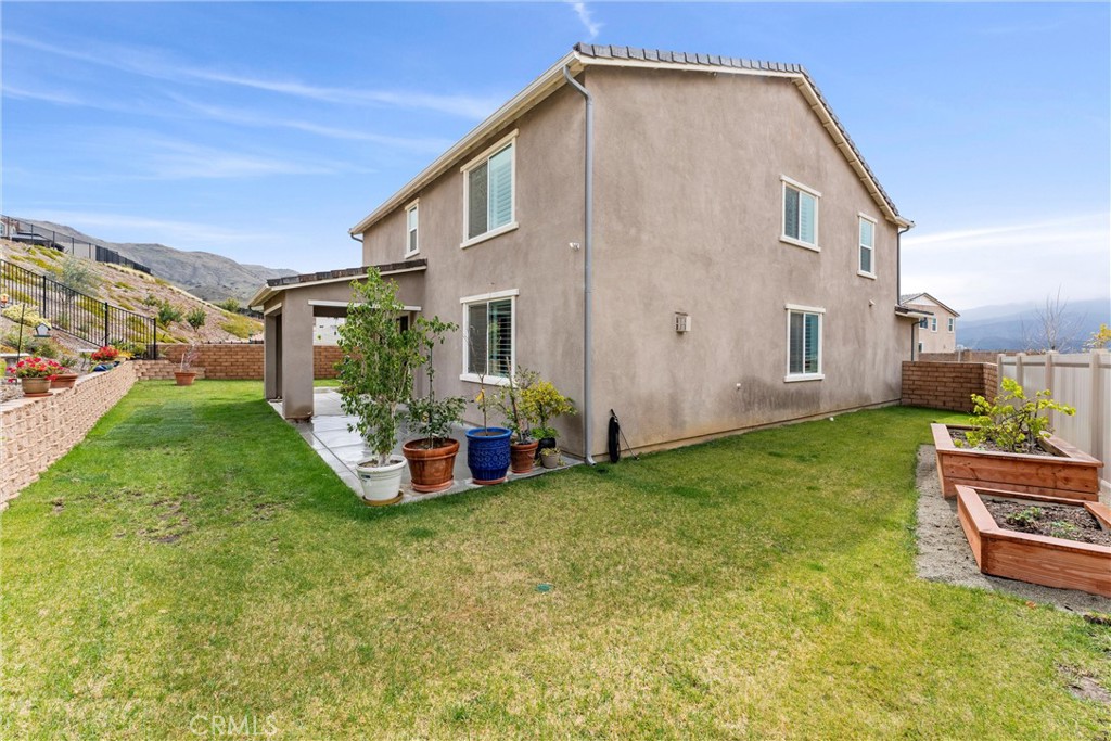 11636 Wandering Way