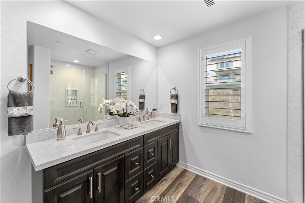11636 Wandering Way