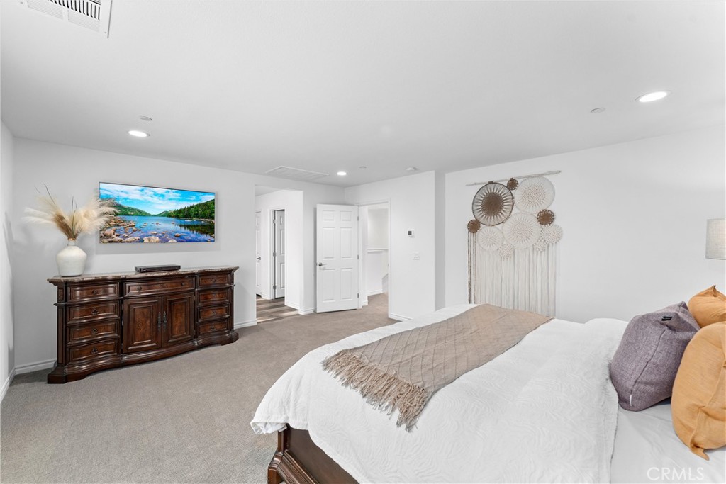 11636 Wandering Way