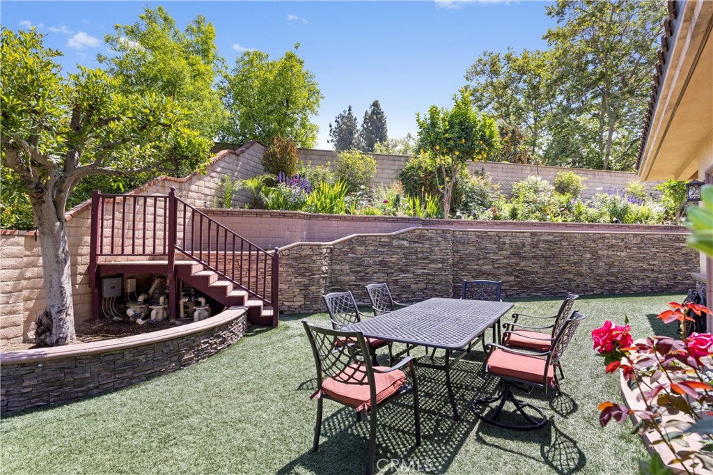 1202 Duke Lane