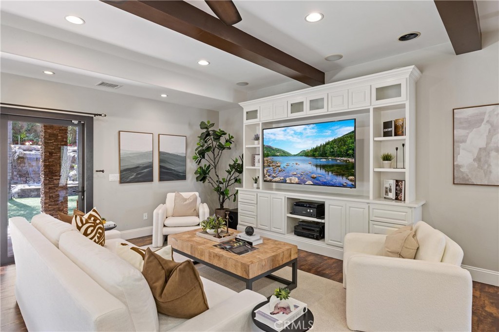 1202 Duke Lane