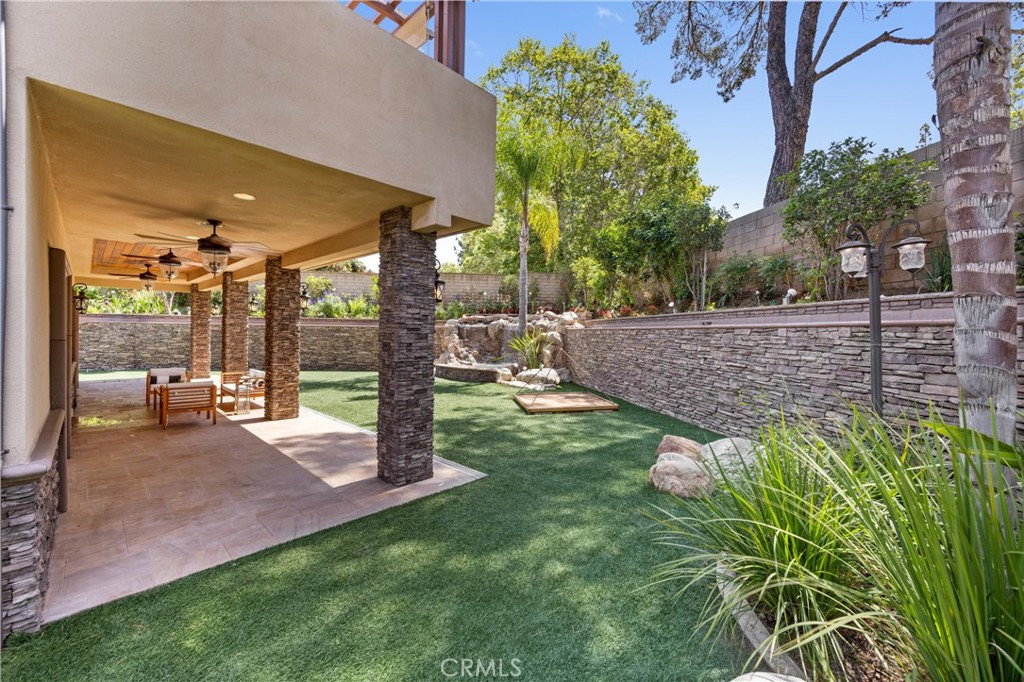1202 Duke Lane