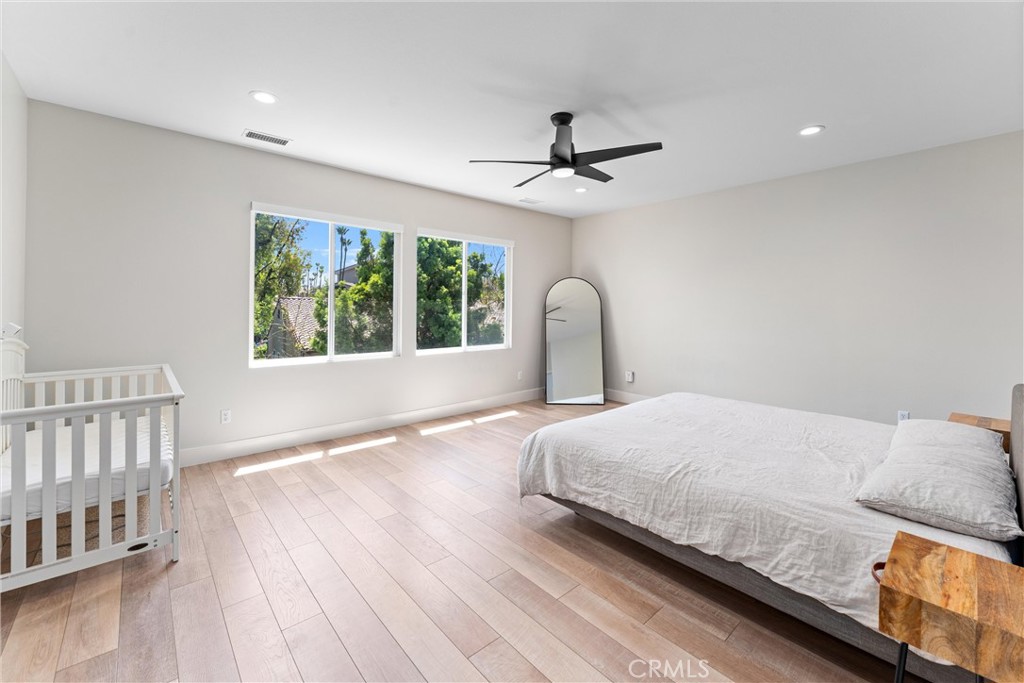 2580 Pearblossom Street