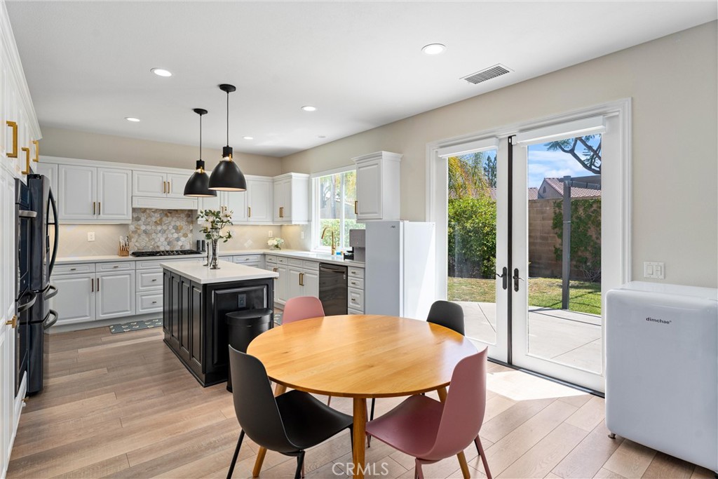 2580 Pearblossom Street