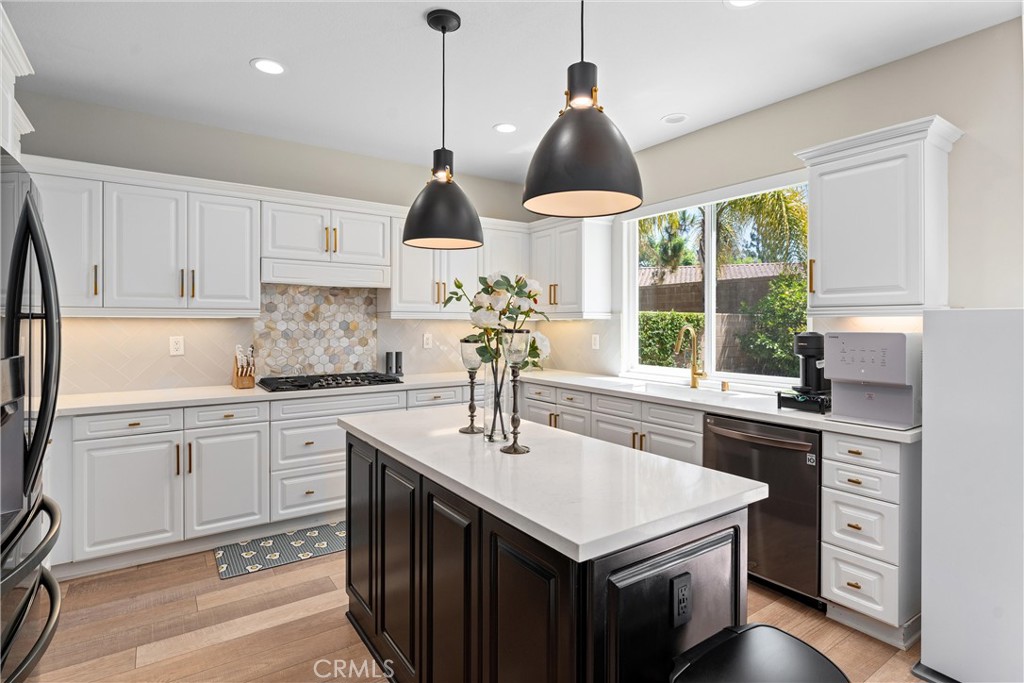 2580 Pearblossom Street