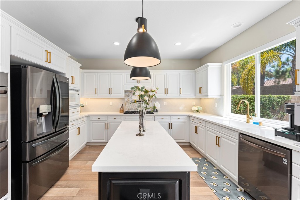 2580 Pearblossom Street