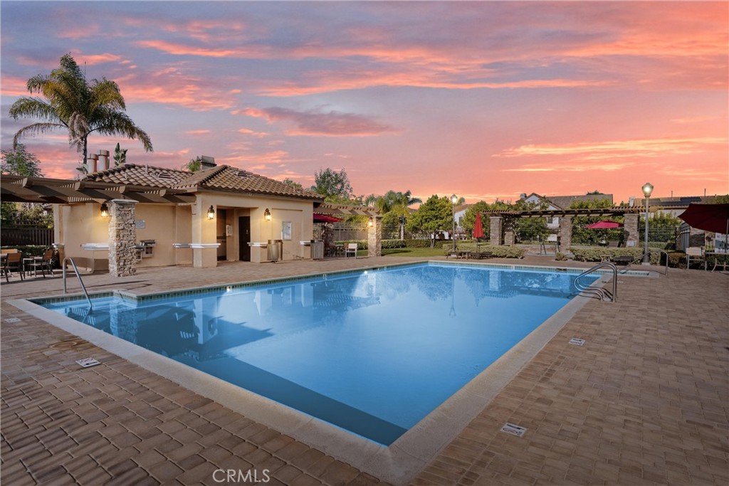 2580 Pearblossom Street