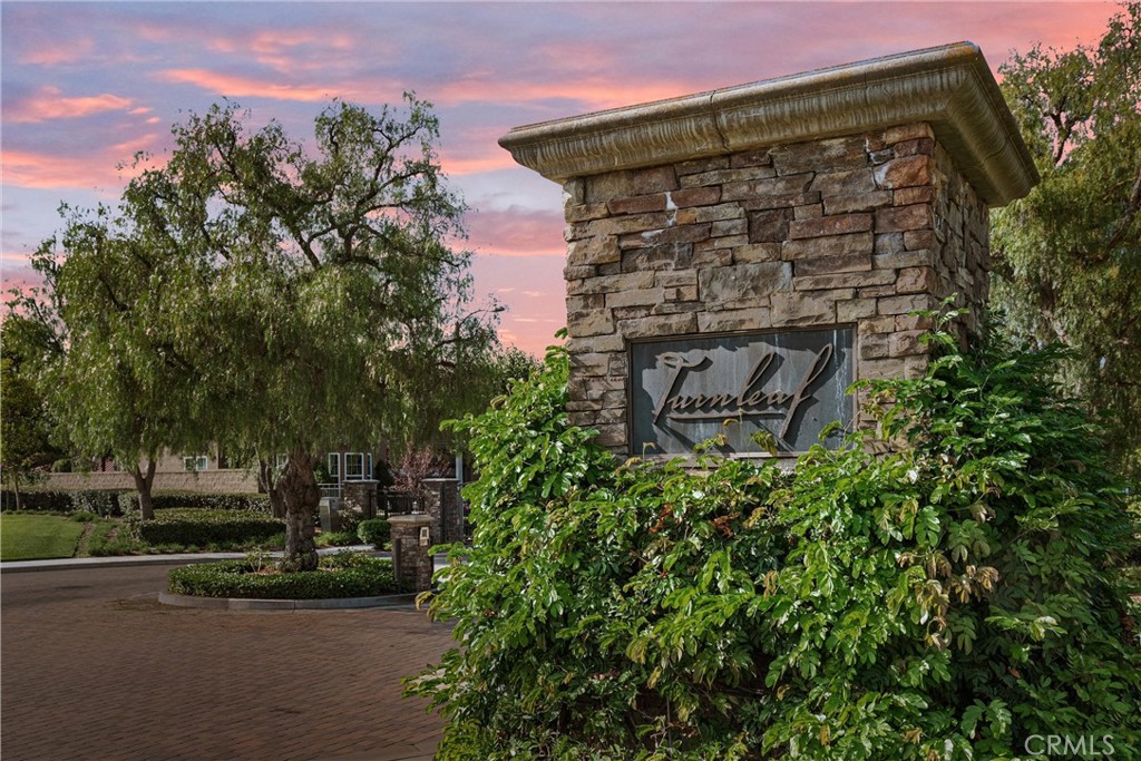 2580 Pearblossom Street