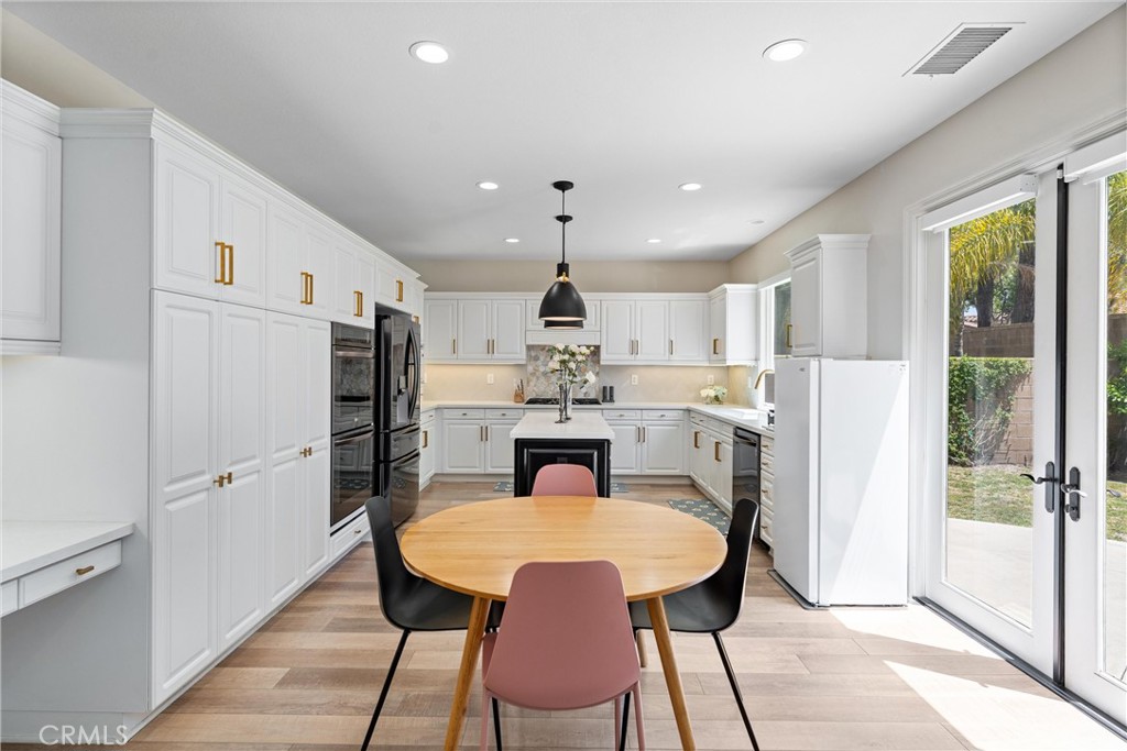 2580 Pearblossom Street