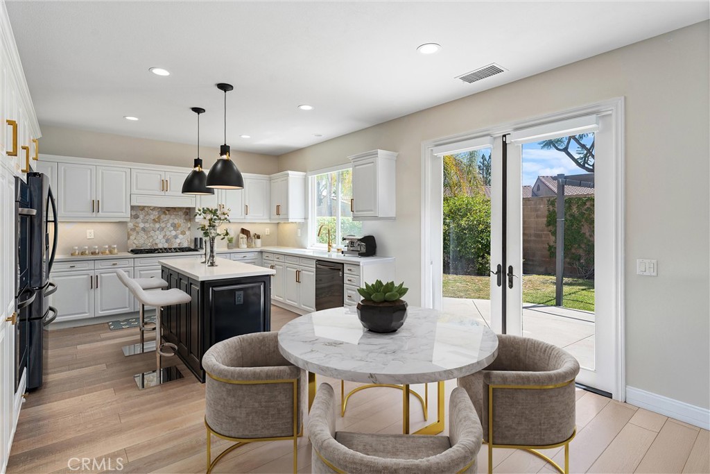 2580 Pearblossom Street