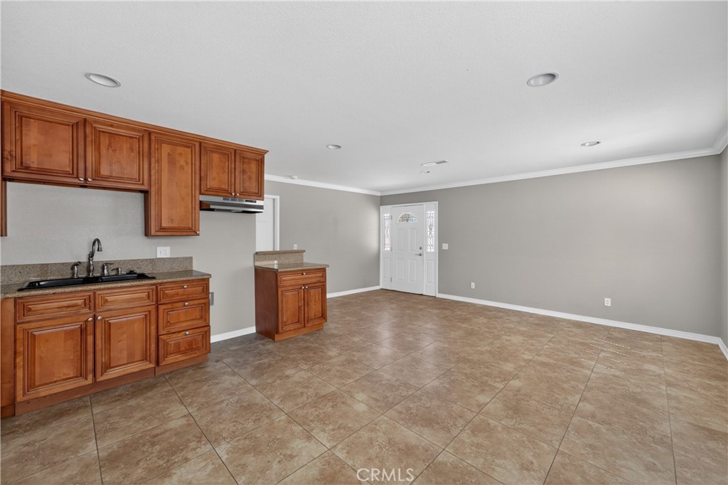8720 Villa Dr