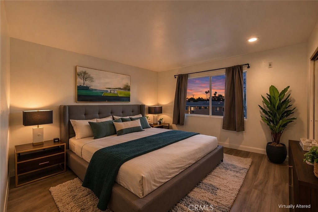 400 N Acacia