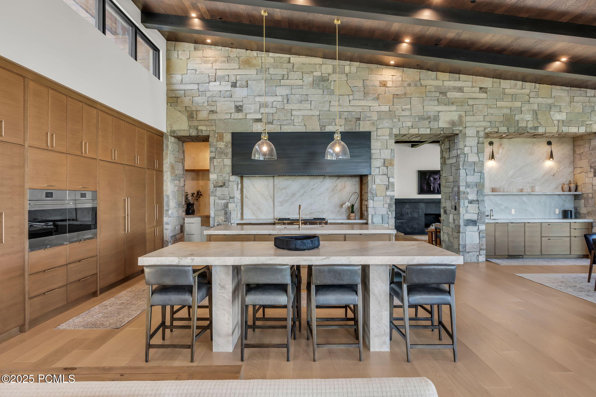 1735 Red Hawk Trail