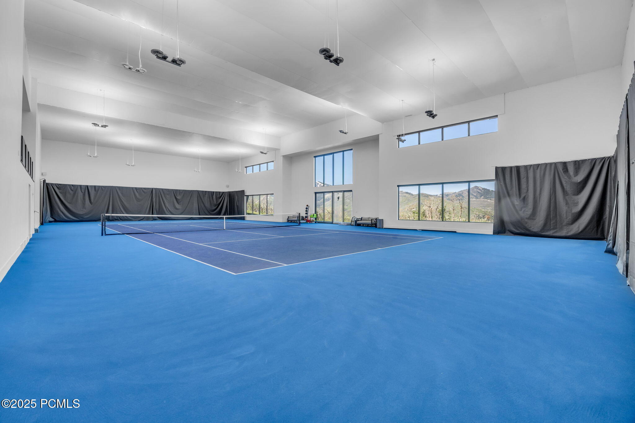 1735 Red Hawk Trail