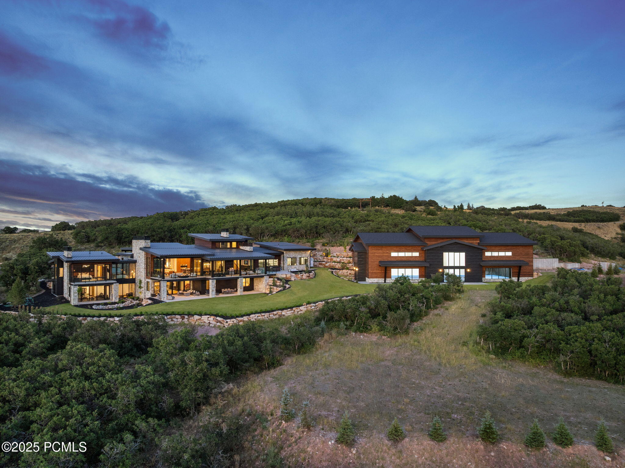 1735 Red Hawk Trail
