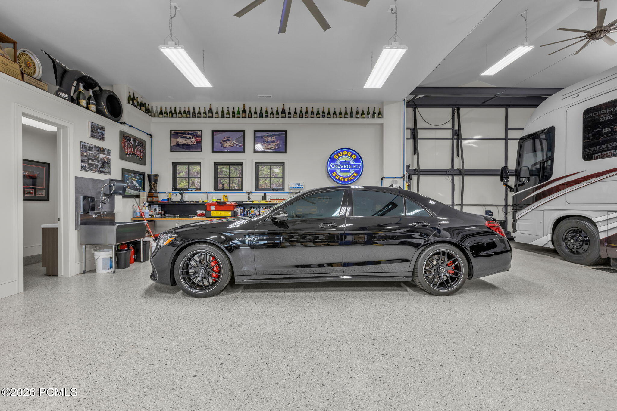 717 W Moose Hill Road