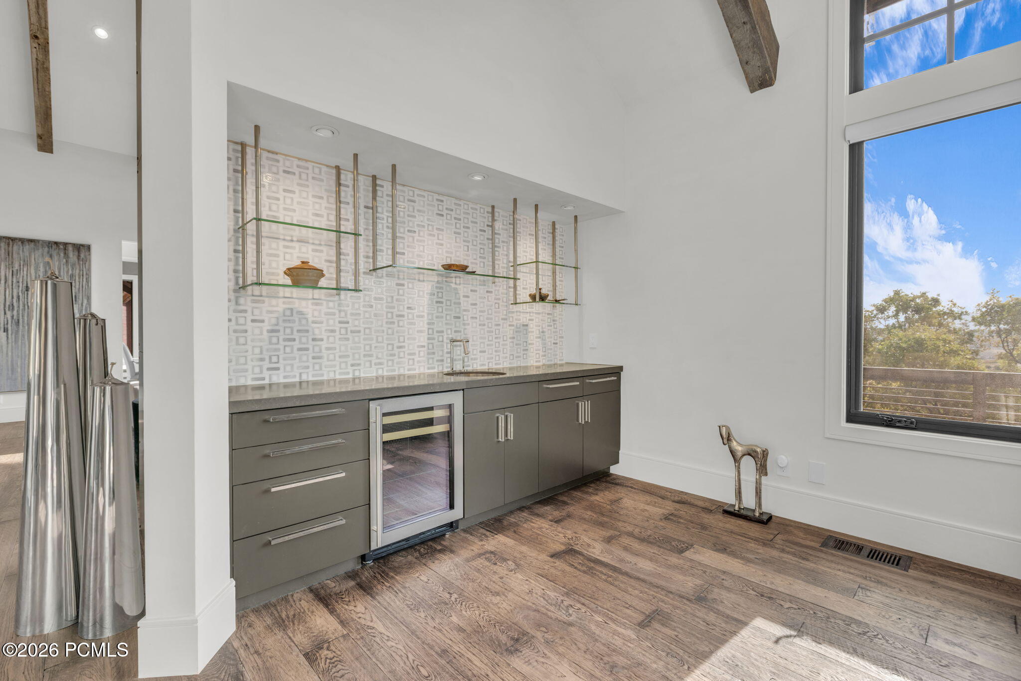 717 W Moose Hill Road