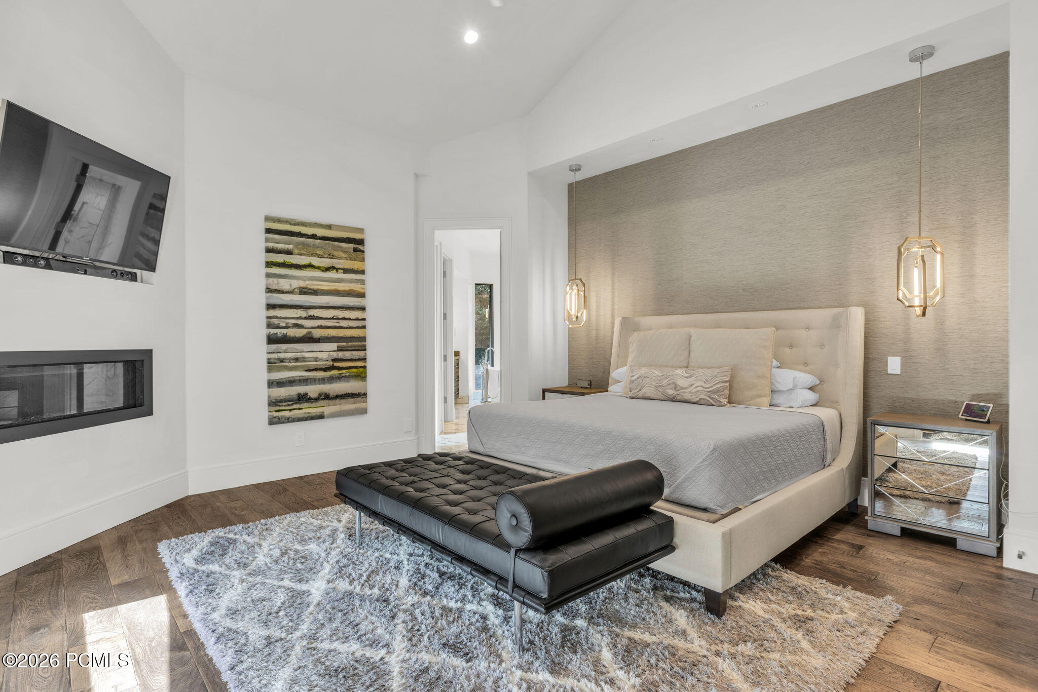 717 W Moose Hill Road