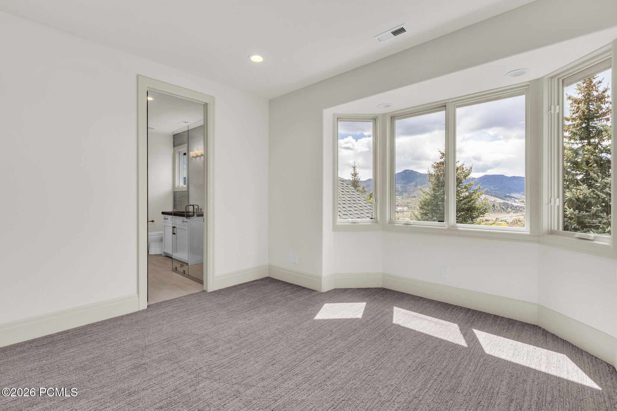 8905 Daybreaker Dr