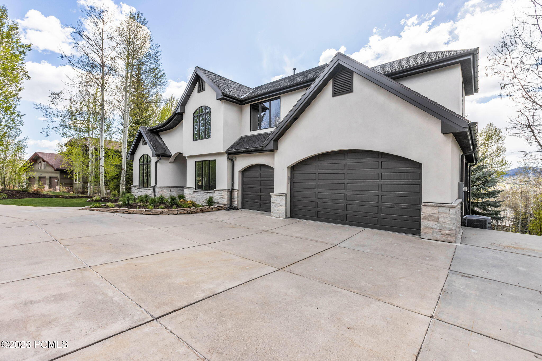 8905 Daybreaker Dr