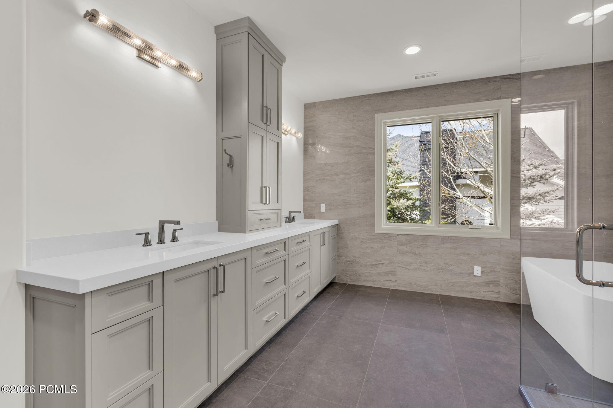 8905 Daybreaker Dr