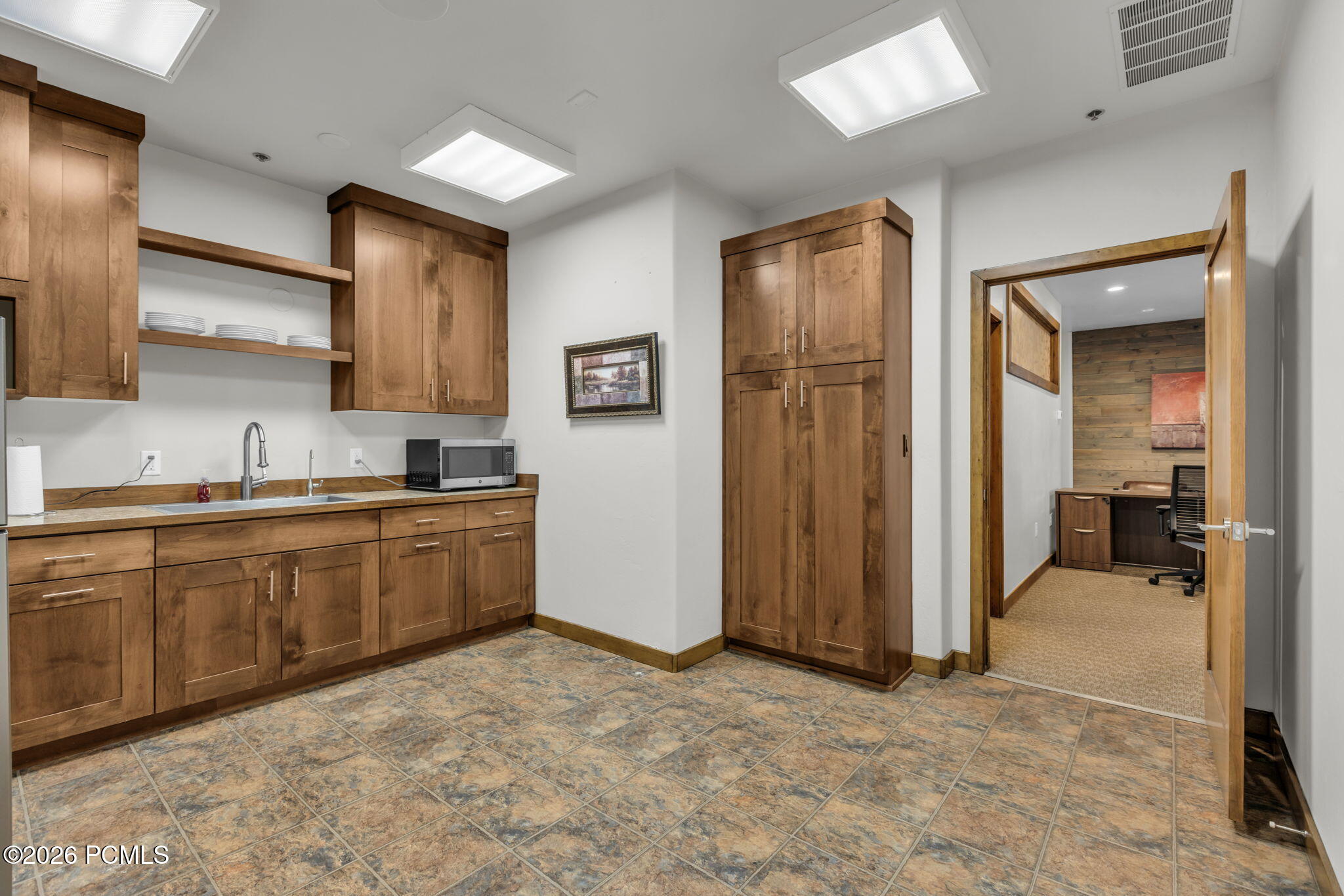1920 Prospector Ave 1