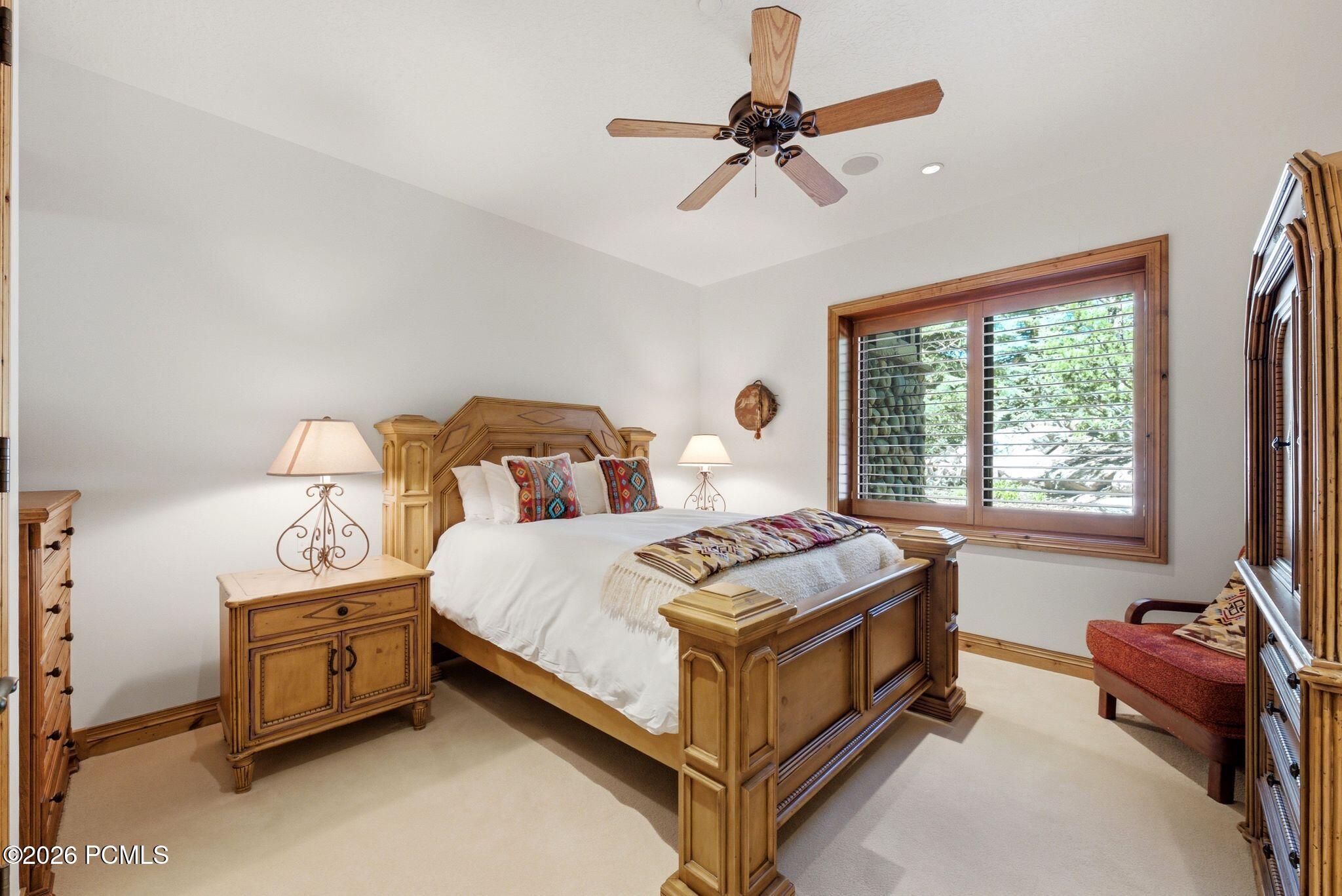9968 Summit View Dr