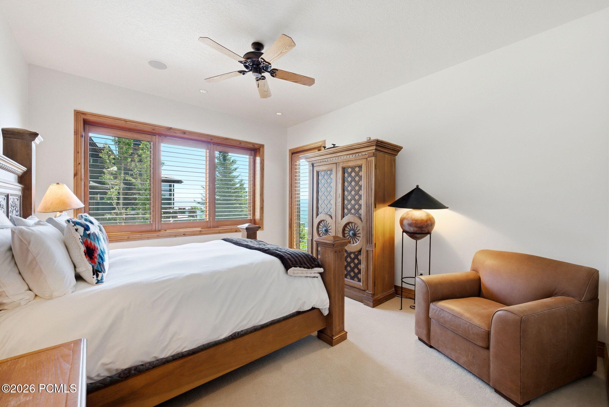 9968 Summit View Dr