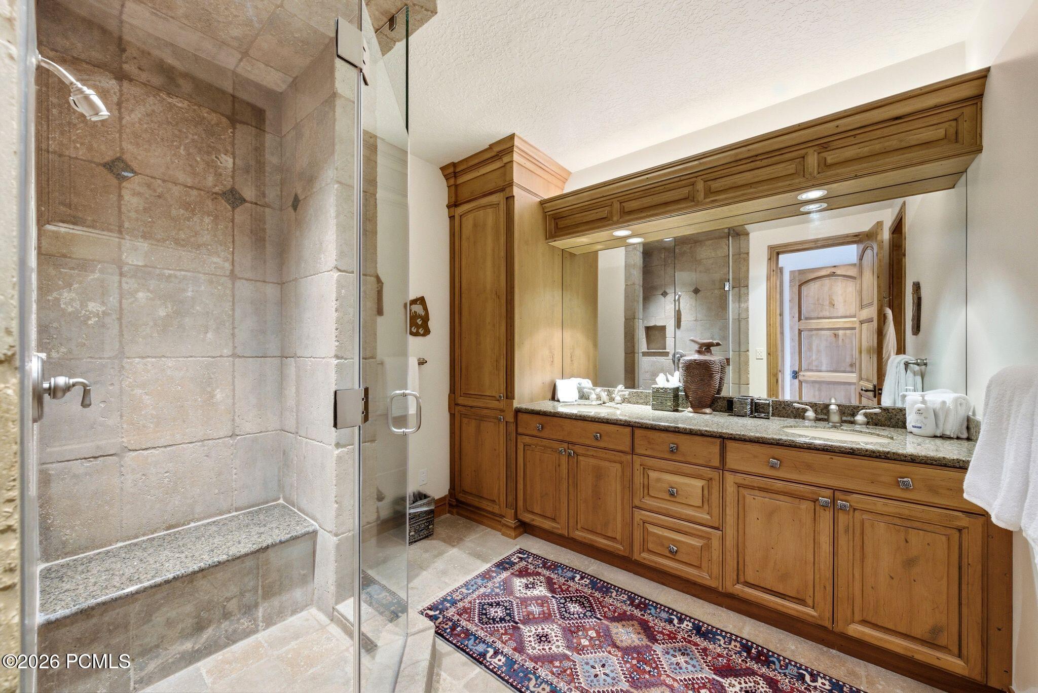 9968 Summit View Dr