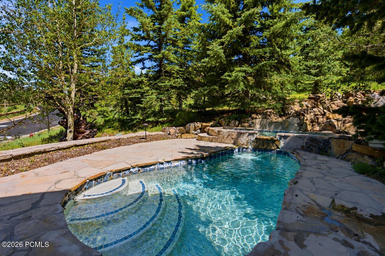 9968 Summit View Dr