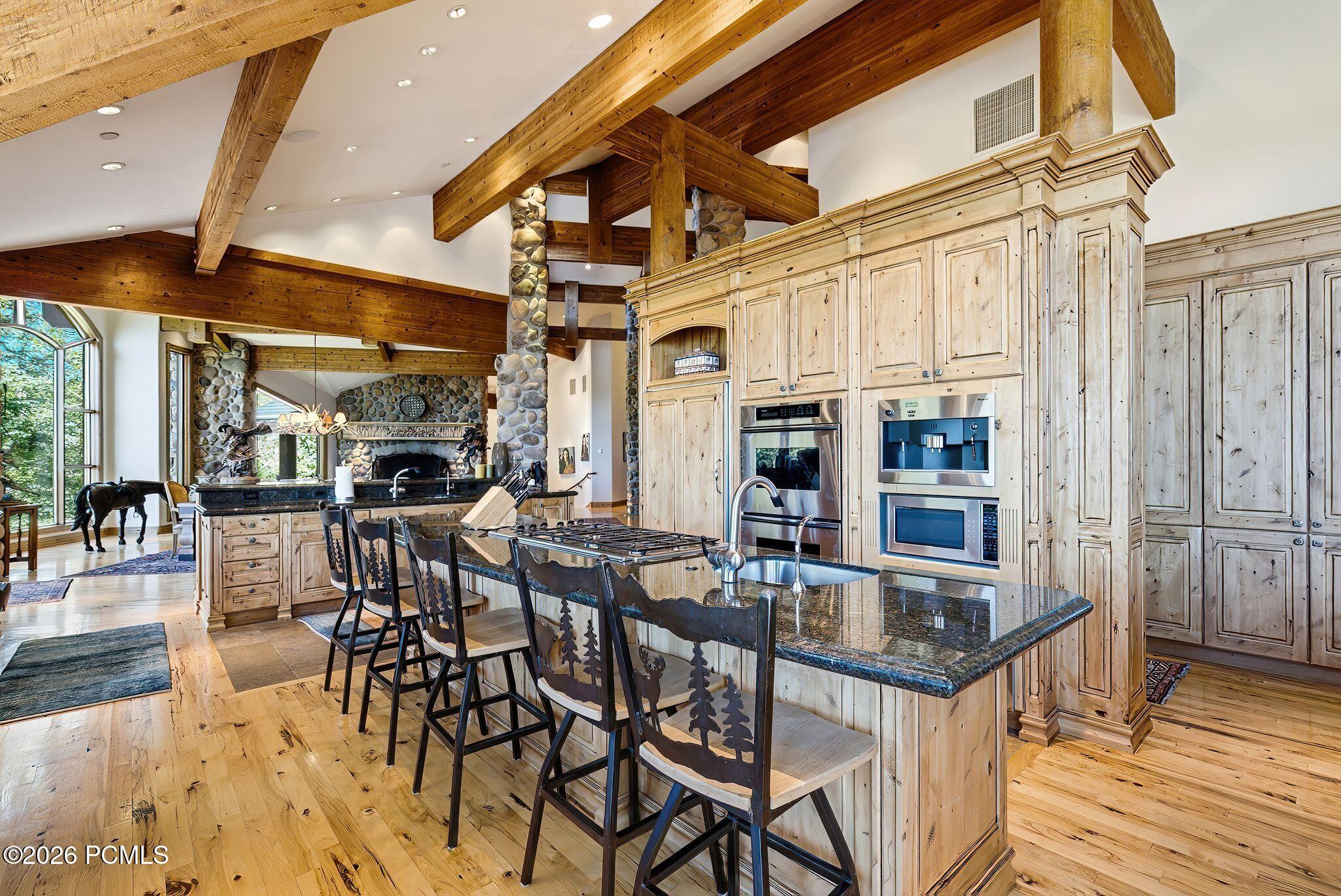 9968 Summit View Dr
