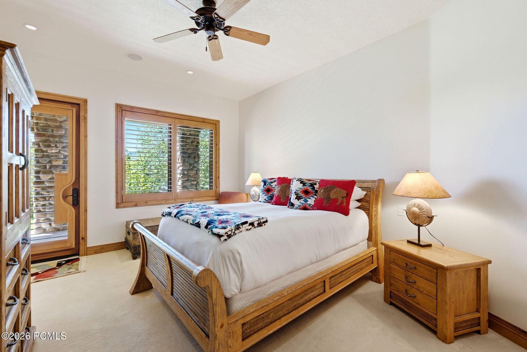 9968 Summit View Dr
