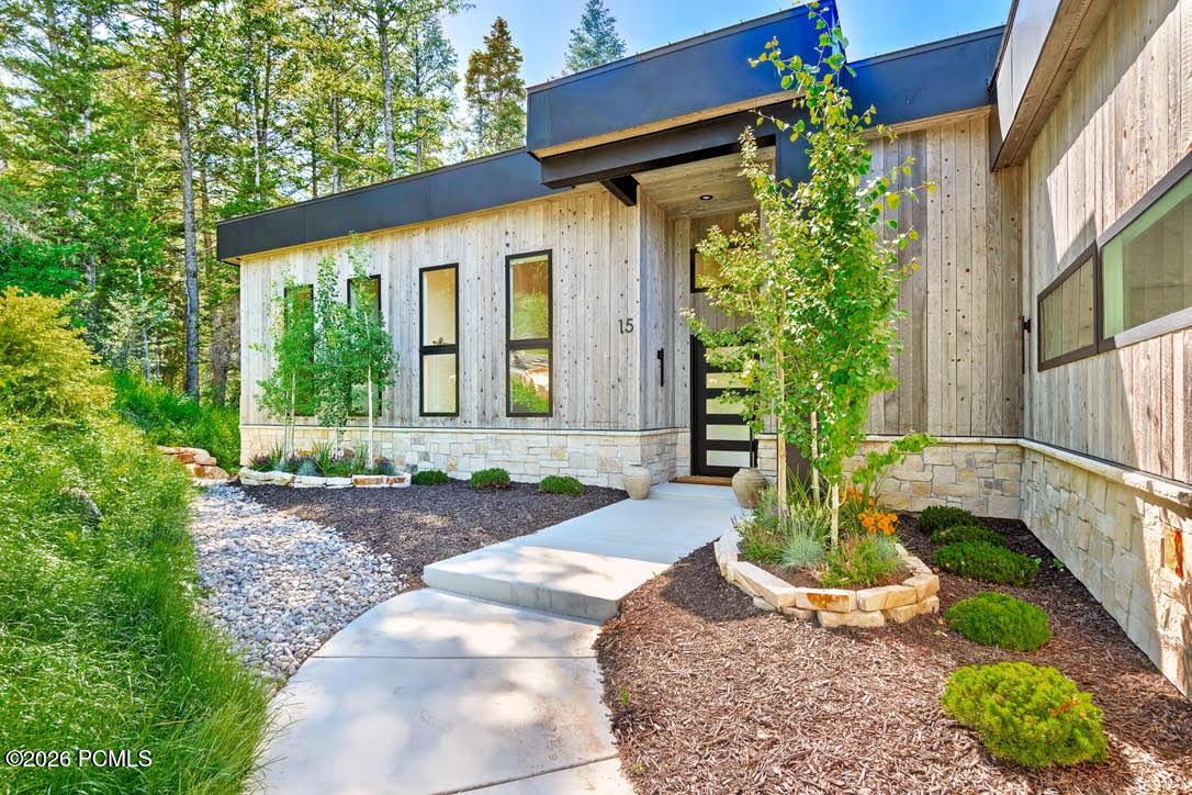 15 Matterhorn Cir
