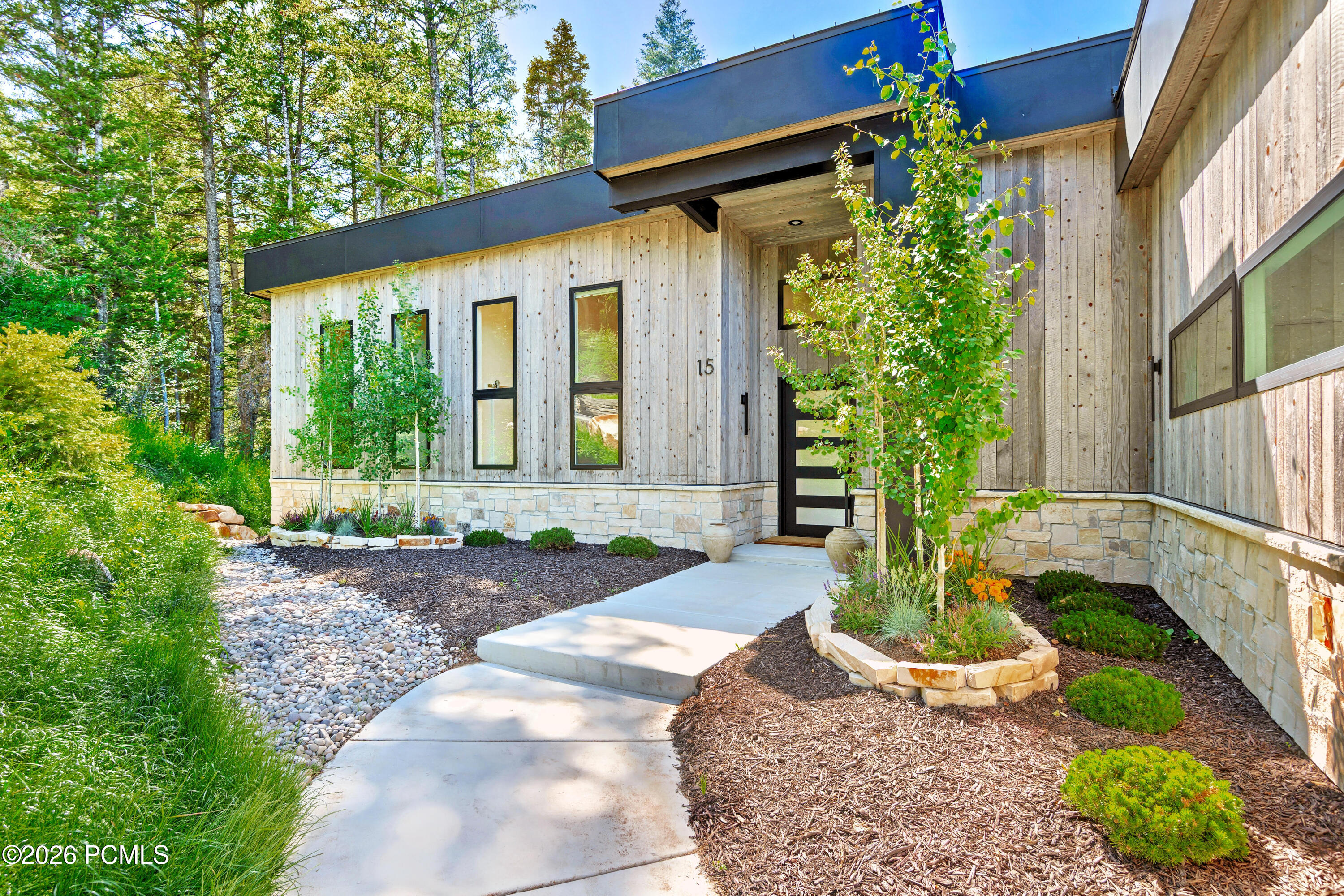 15 Matterhorn Cir